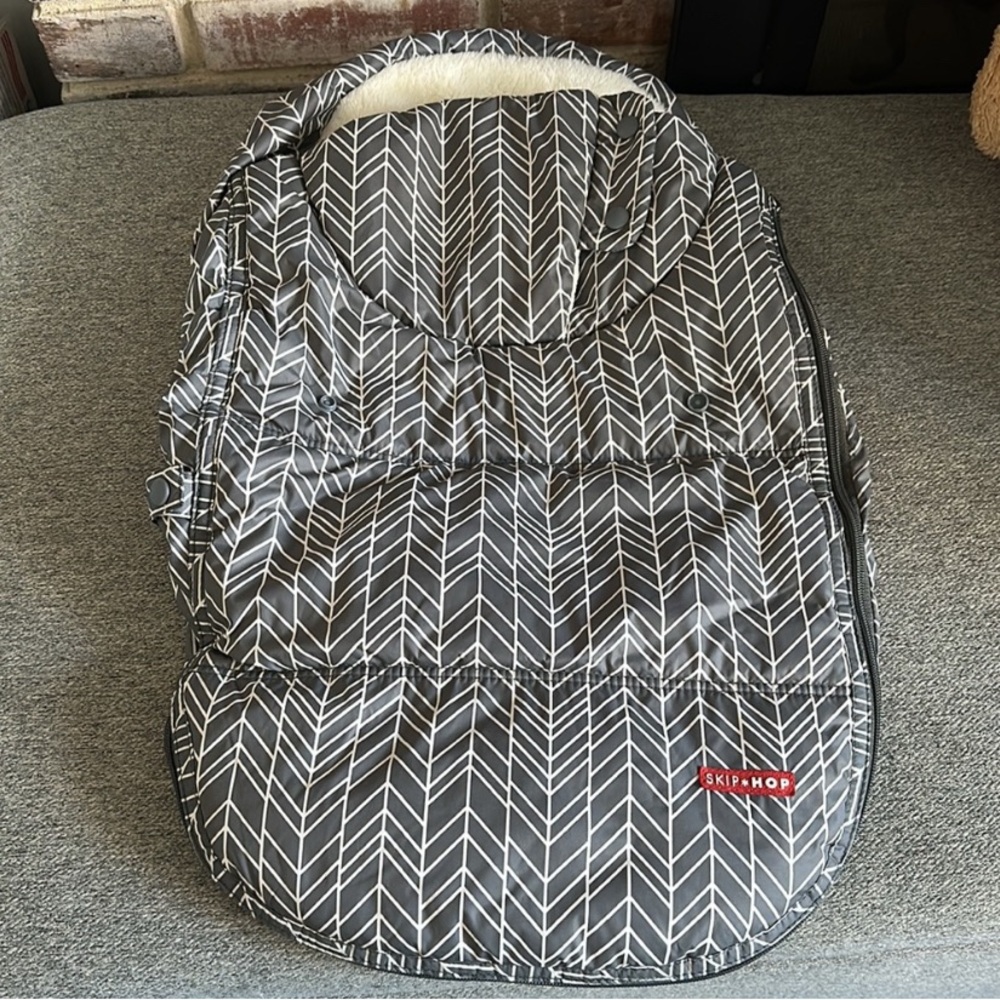 Skip Hope car seat winter worm - Picture 2 of 3